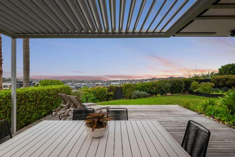 22 John Dee Crescent Red Beach_9