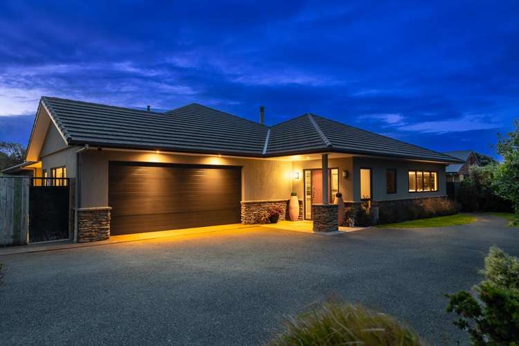 4 Barbaras Way Waikanae Beach_0