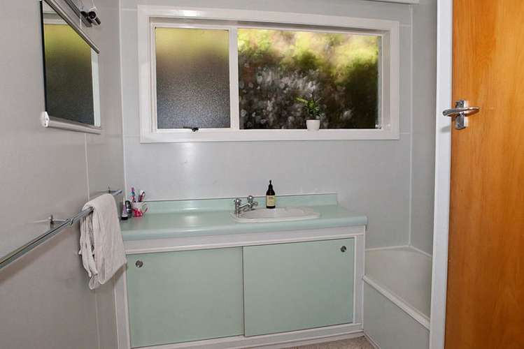 1 Moerangi Street Broad Bay_17