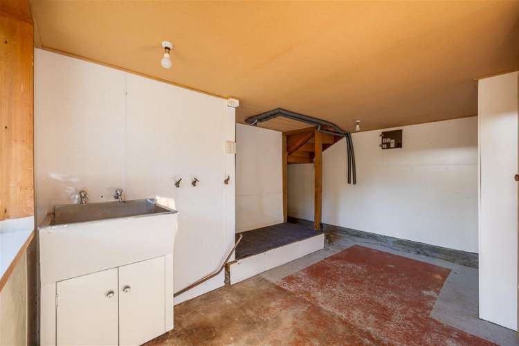 63 Kingston Street Albert Town_15