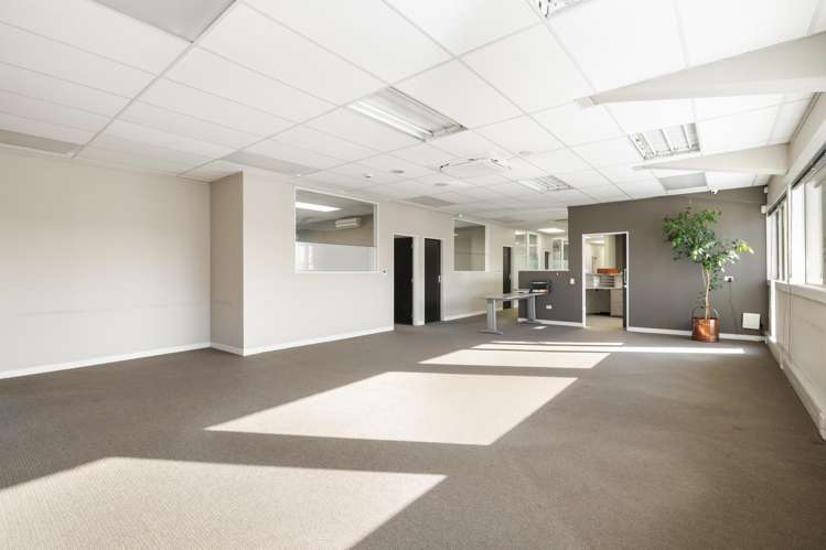10-16 Perry St Masterton_7