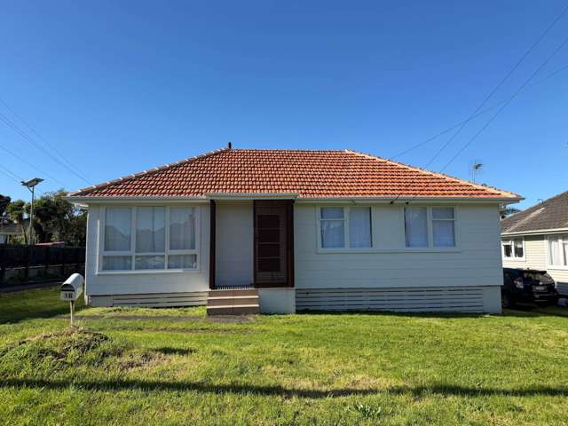 Spacious Family Home in the Heart of Sylvia Park