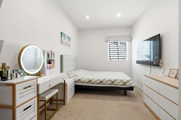 86 Joseph Street Flat Bush_17