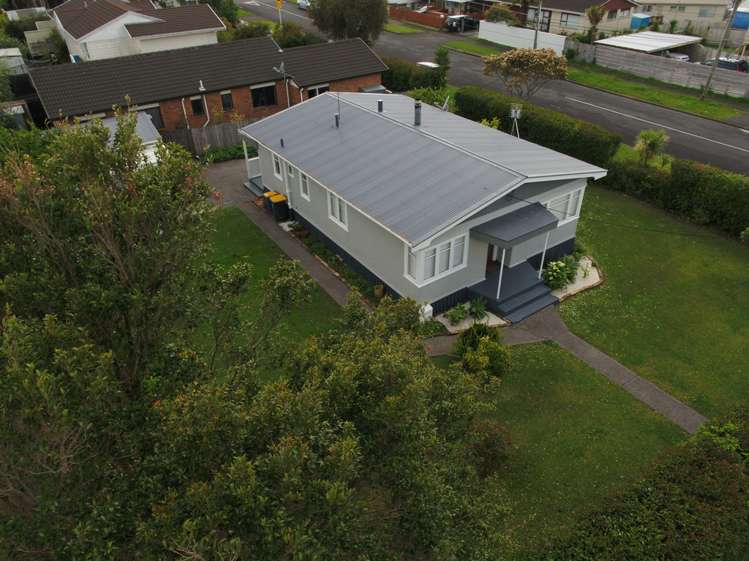 1 Rewa Street New Lynn_15