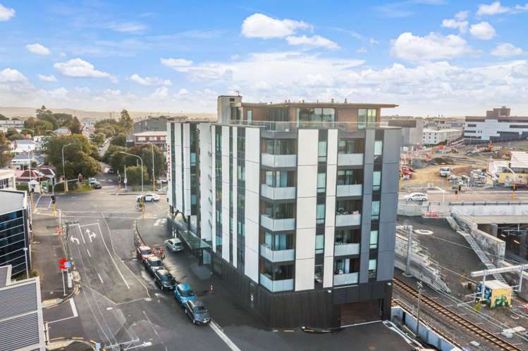 302/1 Enfield Street Mount Eden_25