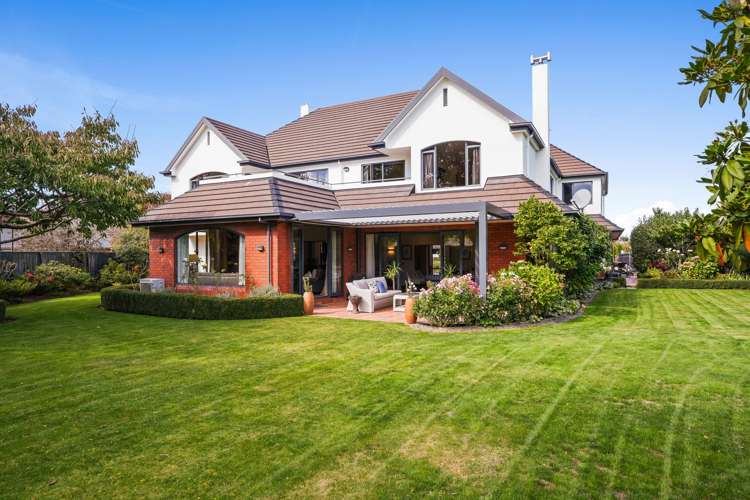 14 Regents Park Drive Casebrook_42