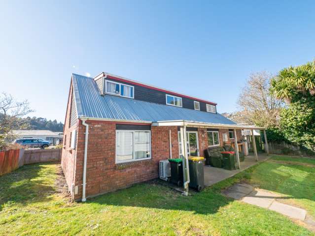 6 Bedroom Flat For Rent