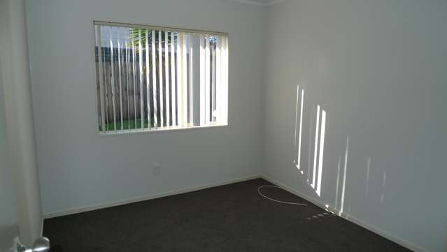 5a Coates Cres Panmure_4