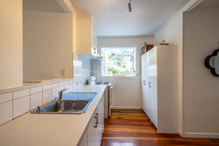 53 Whakarite Road Ostend_10