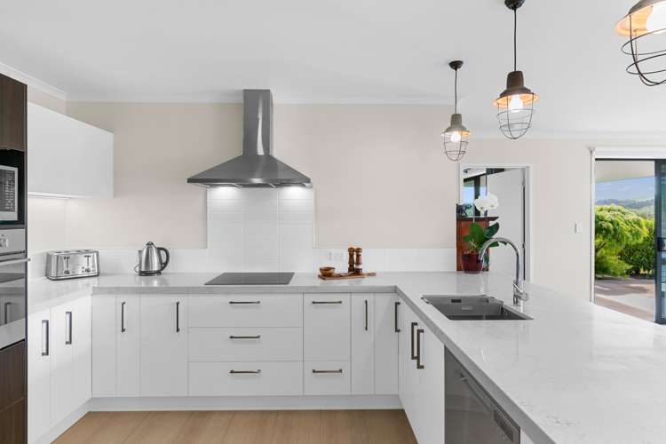 2246 Cove Road Mangawhai_6