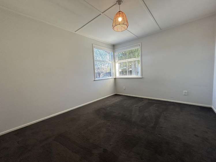 8 Mabson Terrace 10754_16