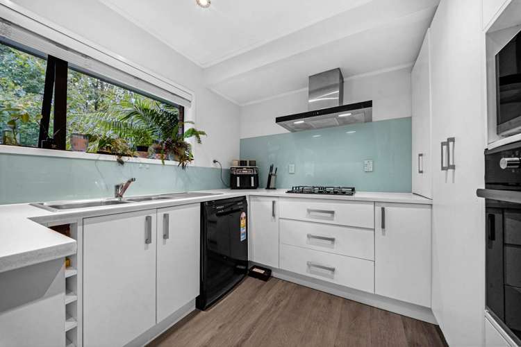 2/3 Diosma Place Botany Downs_8