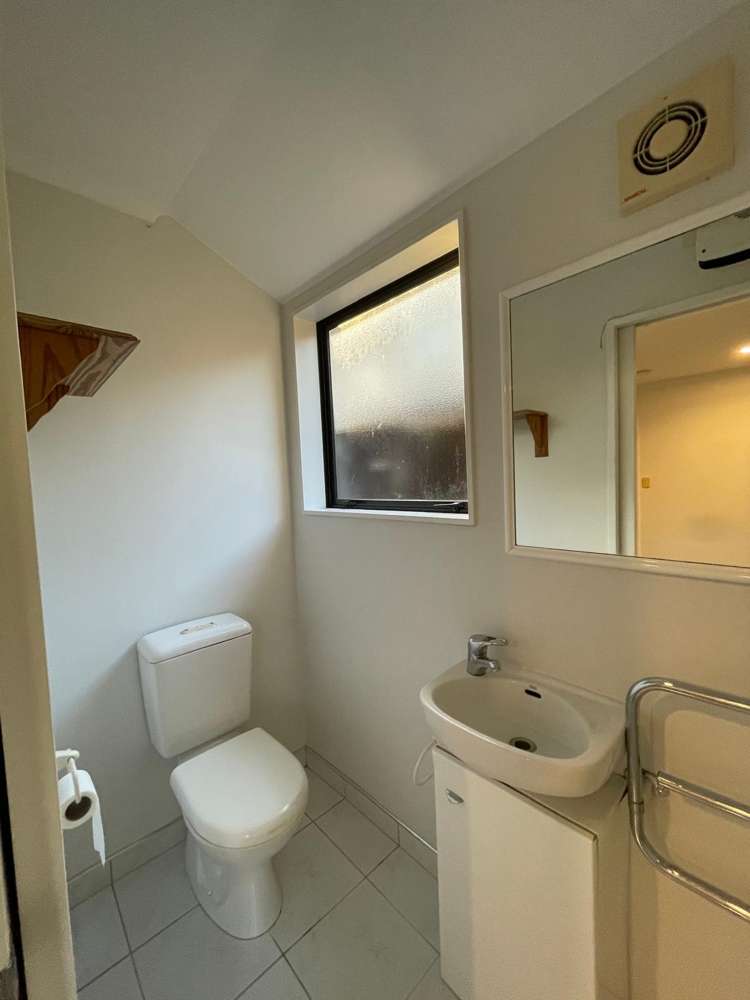 17 Erne Crescent East Tamaki_14