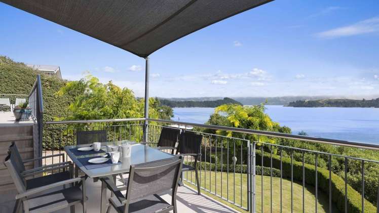 462 Marine Drive Charteris Bay_16