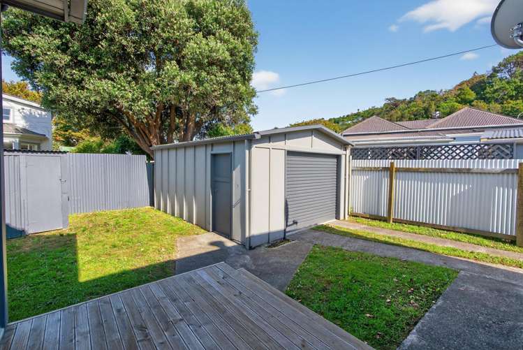 34 Riddlers Crescent Petone_16