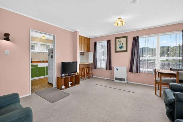 1 Kumeroa Grove Wainuiomata_1