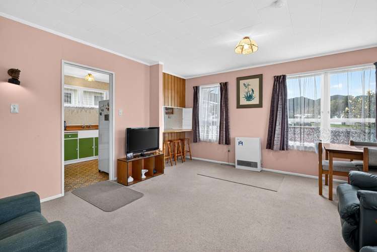 1 Kumeroa Grove Wainuiomata_1