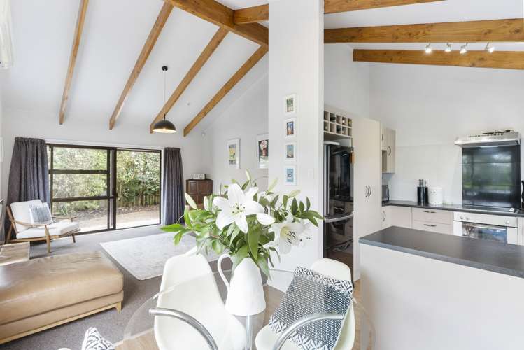 8/390 West Coast Road Glen Eden_6