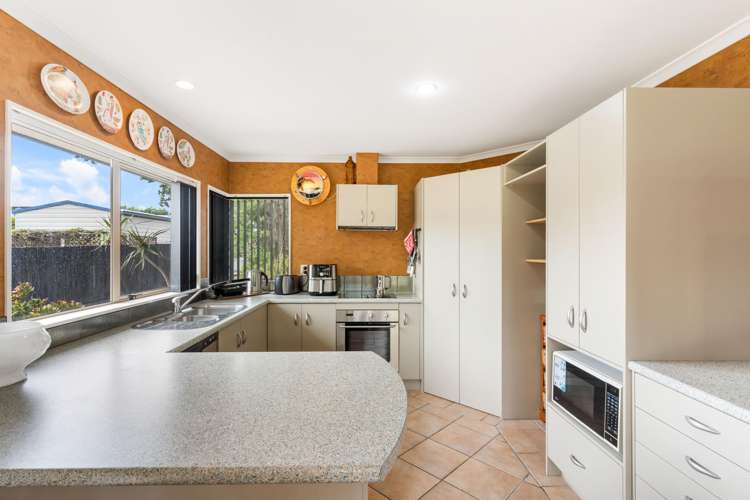 31 Given Grove Pauanui_9