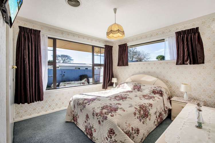 25 Oriana Crescent Hornby_6