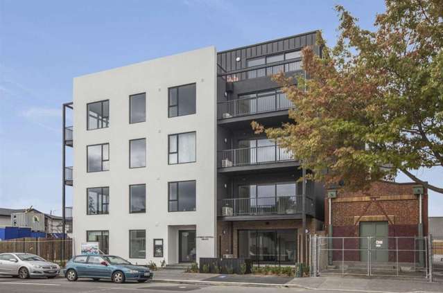 Two Bedroom, Two Bathroom Central City Living