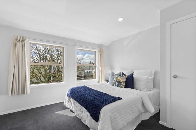 2/52 Cook Street Hamilton East_7