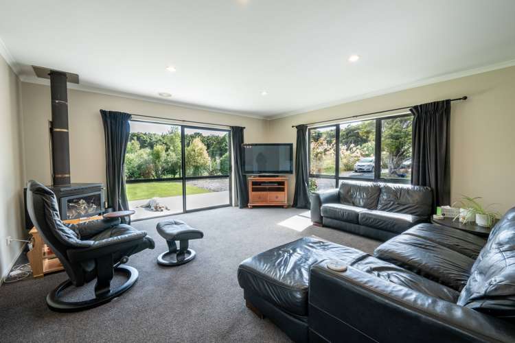 30 Matua Grove Otatara_6