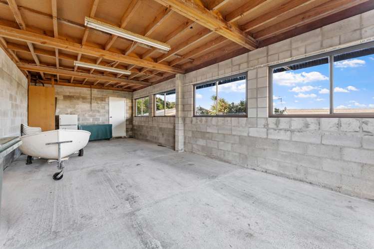 32 Zita Avenue Matakatia_19