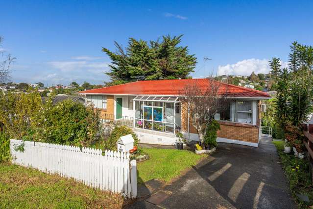 Perfectly located, solid brick and tile unit