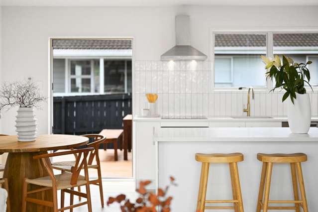 12A Madison Place Dinsdale_2