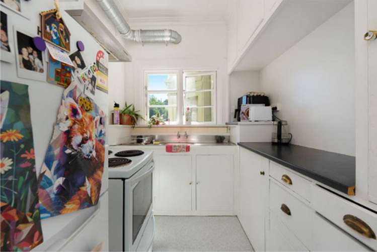 2/121 Hill Street Thorndon_3