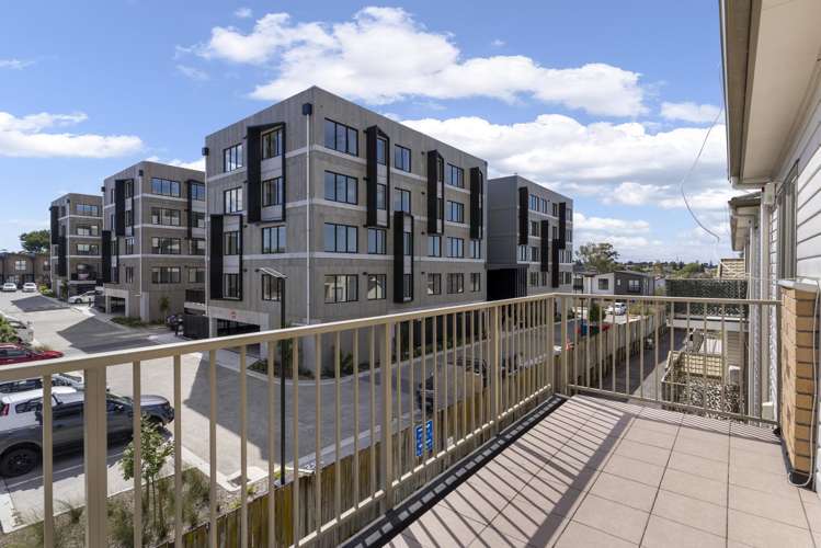 175/172 McLeod Road Te Atatu South_7