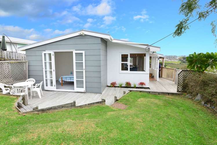 20a Moffat Road Red Beach_1