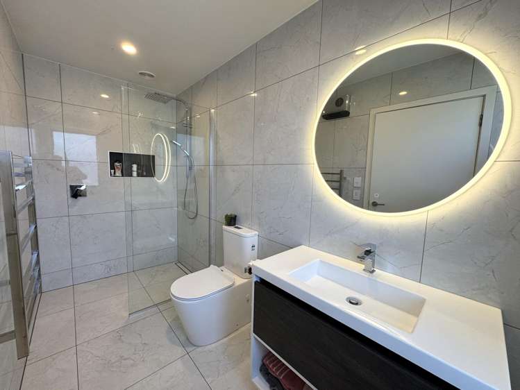 6 Salcombe Street Kaitangata_16