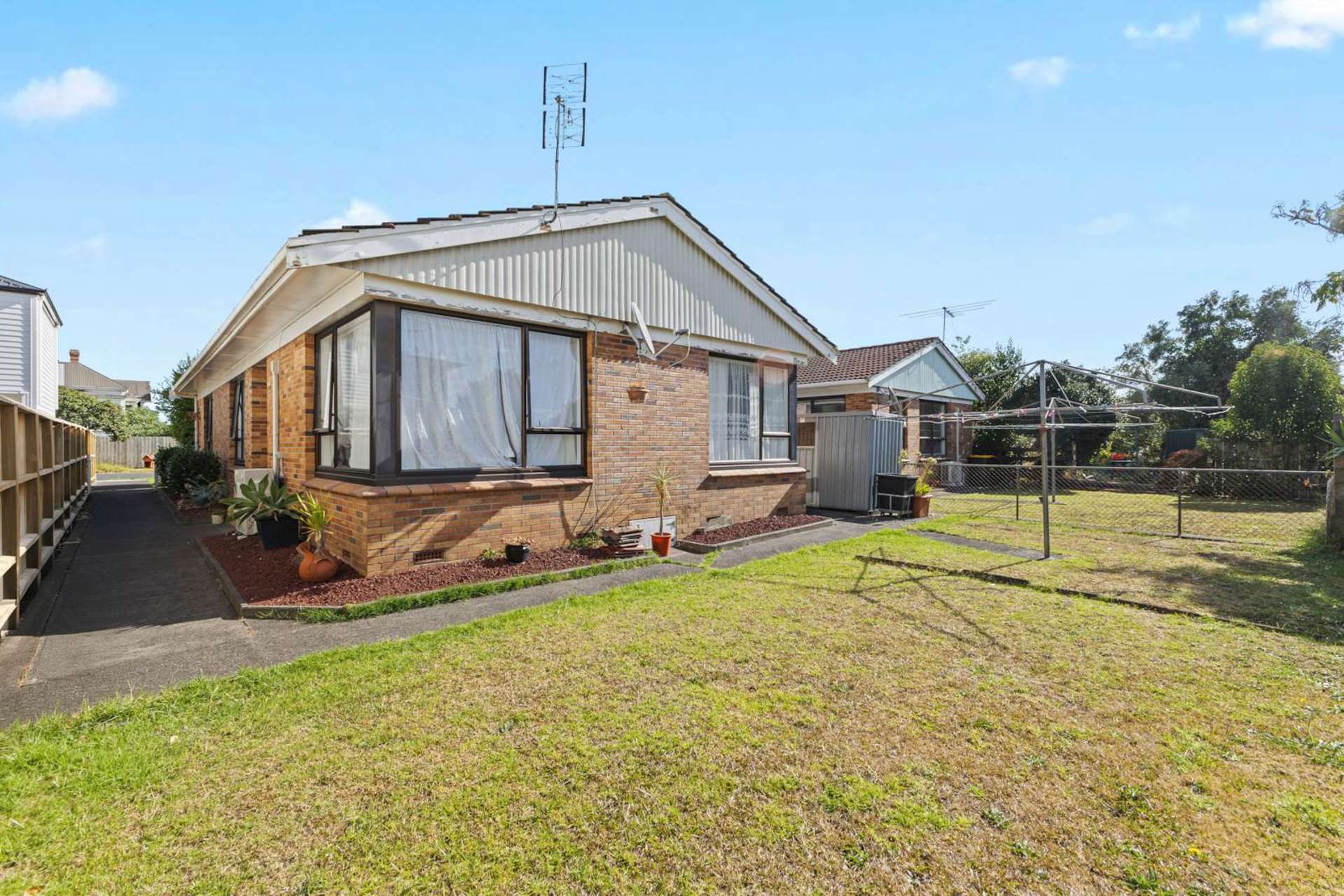 1 /5 Norfolk Place Papatoetoe_0