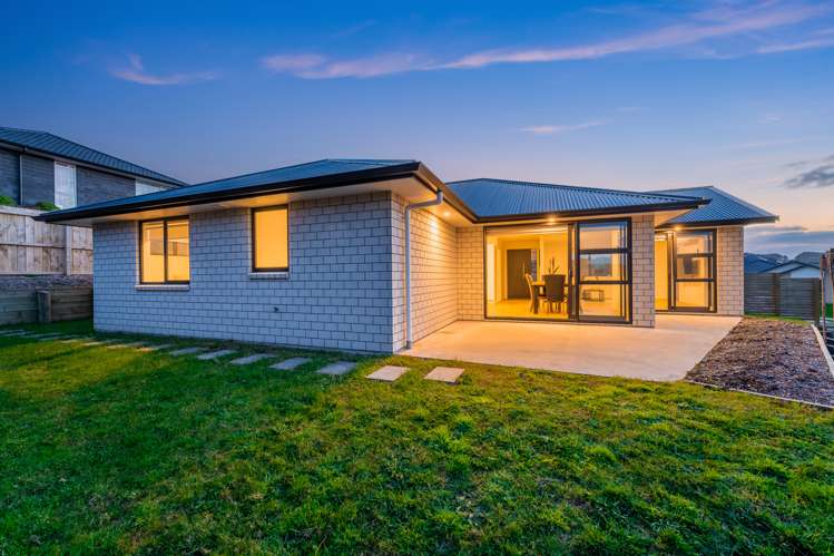 7 Loader Place Pokeno_5