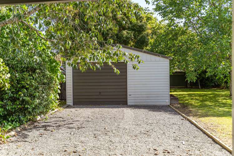 2 Hilton Road Carterton_10
