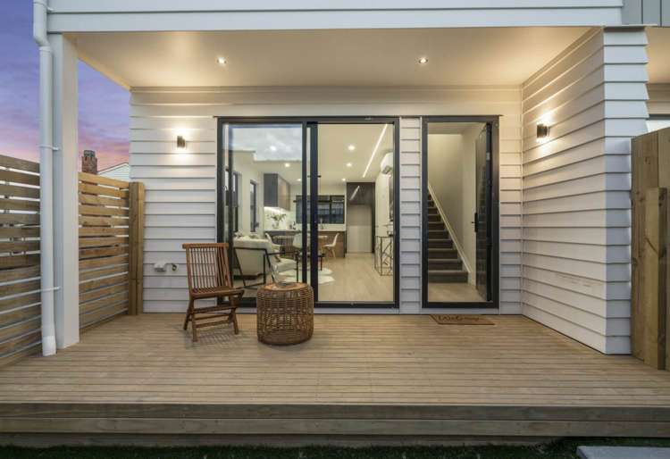 8/16 Binsted Road New Lynn_8