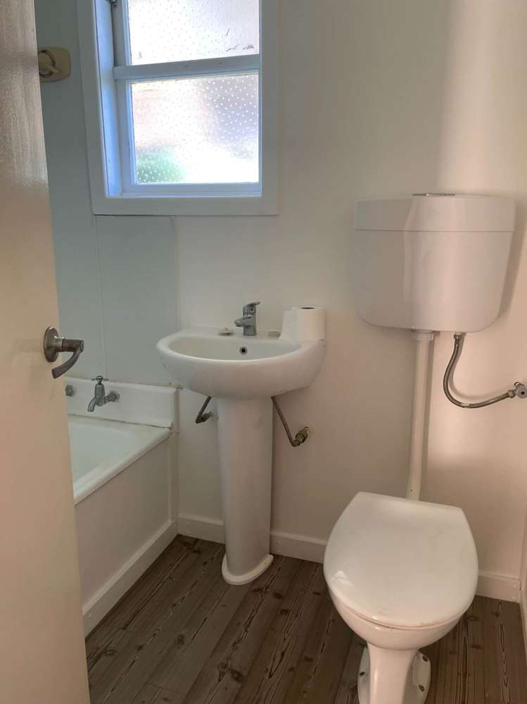 6 Holman Road Te Atatu Peninsula_5