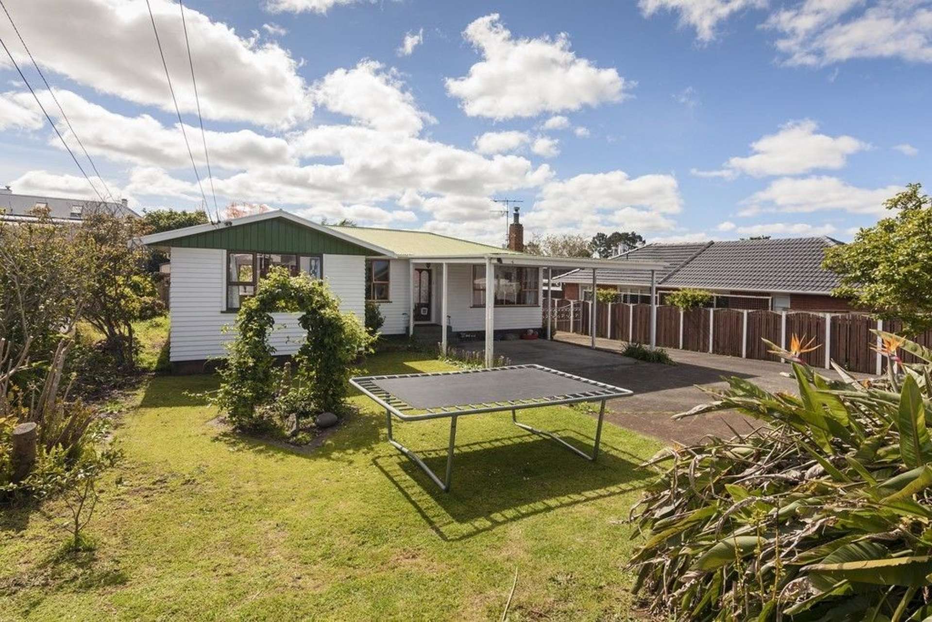 8 Norrie Avenue Mount Albert_0