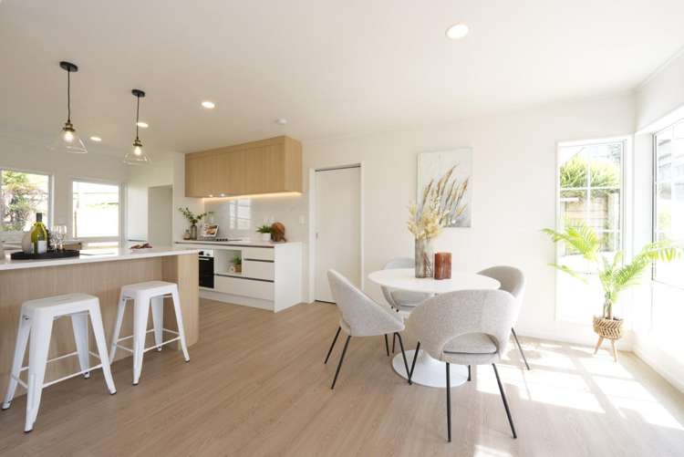 2/7 Bruce Road Glenfield_6