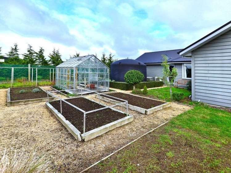 15 Mulholland Drive Darfield_22