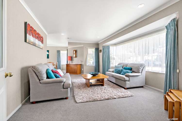 19 Newinn Crescent East Tamaki Heights_11