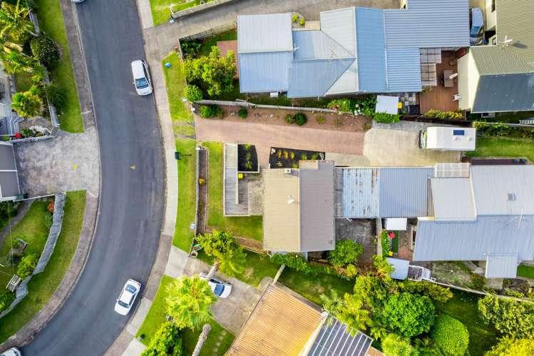 1/7 Lillian Place Orewa_16