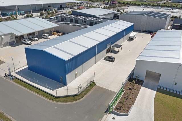 Standalone Freehold Warehouse with Large Yard