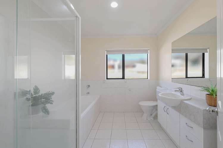 18 Brittany Drive Henderson_21