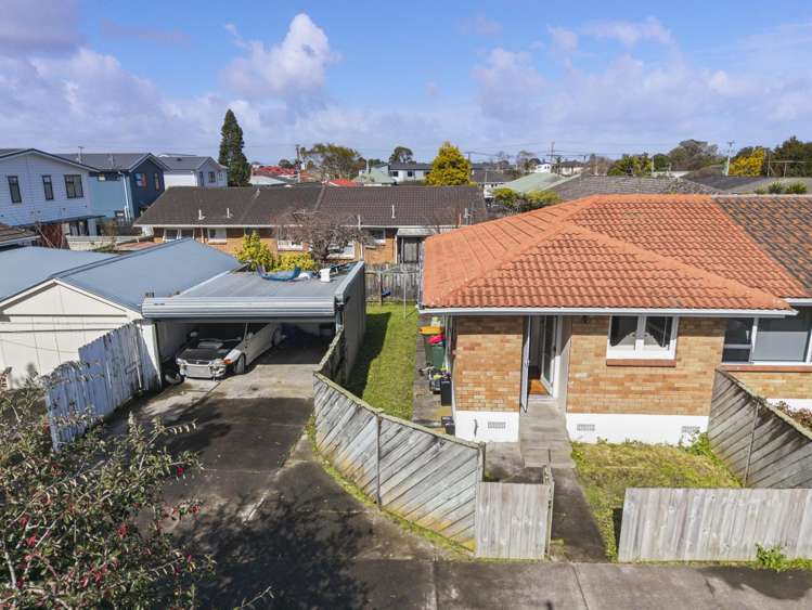 2/2 Overton Road Papatoetoe_11