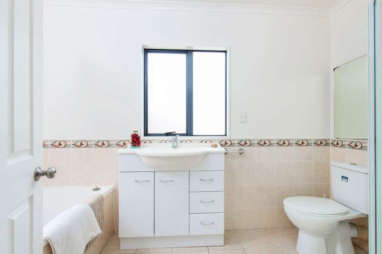 2/27 Akoranga Drive Northcote_13