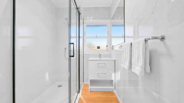 1/4 Russell Road Manurewa_10