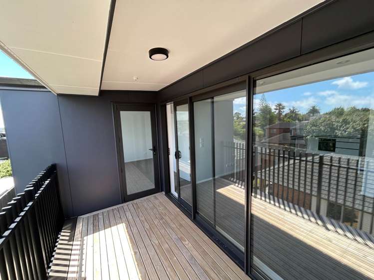 4/12 Treasure Lane Te Atatu South_5